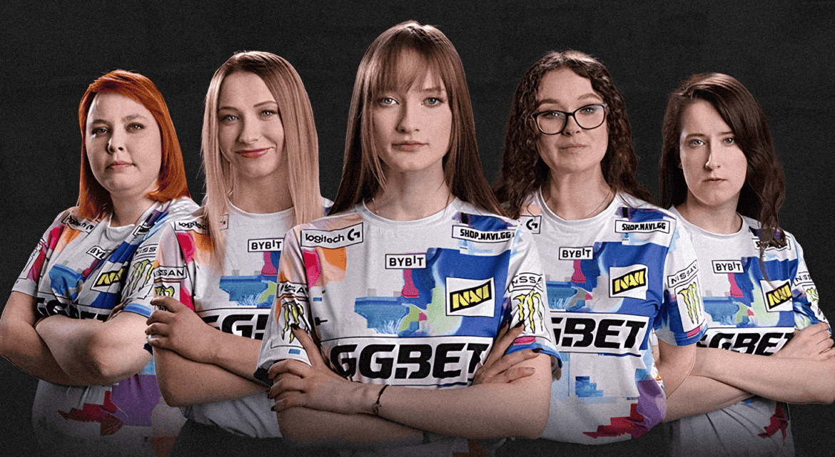 CS2-də qadın tərkibi