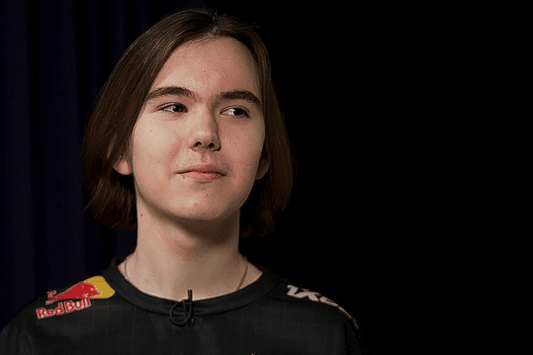 “Team Spirit”in ulduzu donk apreldə “Dota 2”-yə daha çox vaxt ayırıb