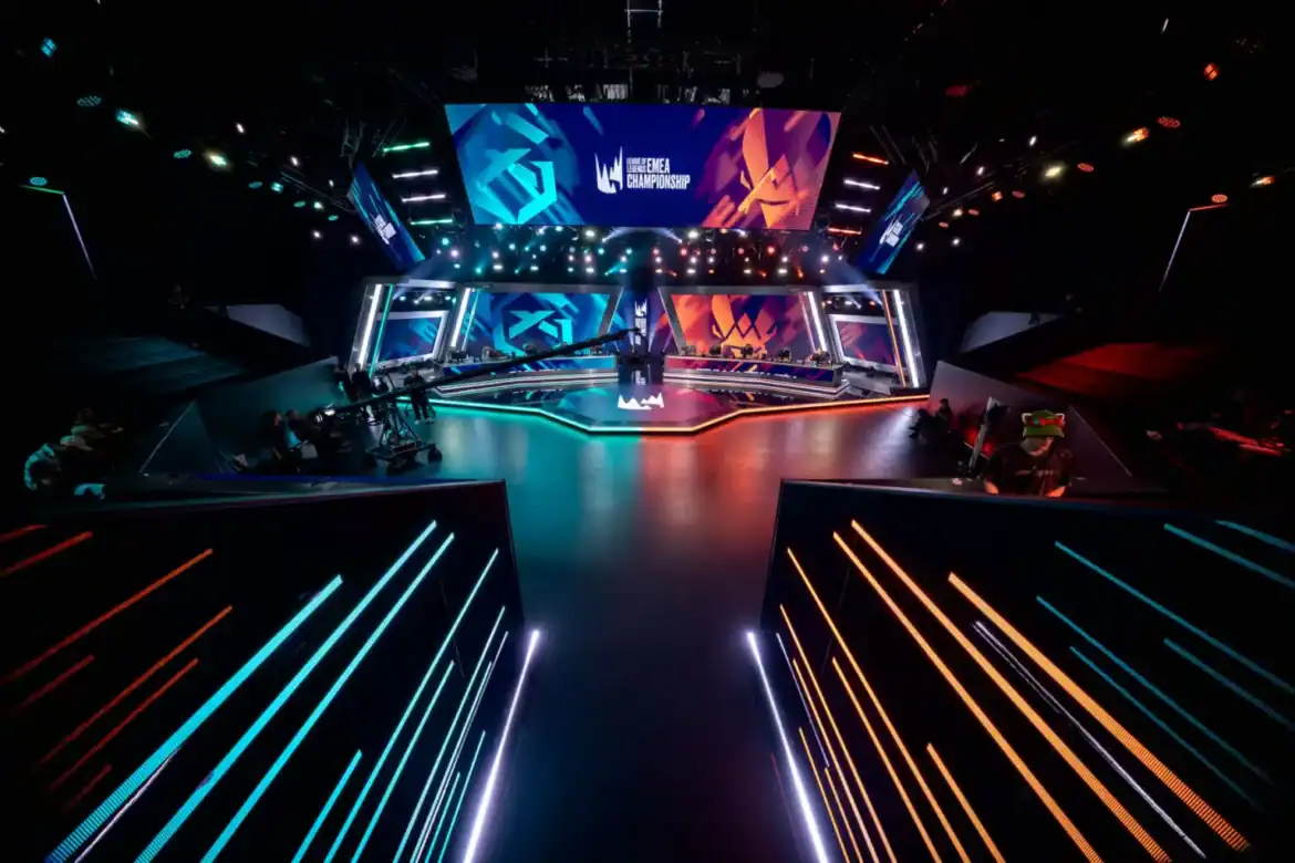 LEC Summer 2025 Pley-off Ön Baxış Worlds üçün yol daha da qızışır