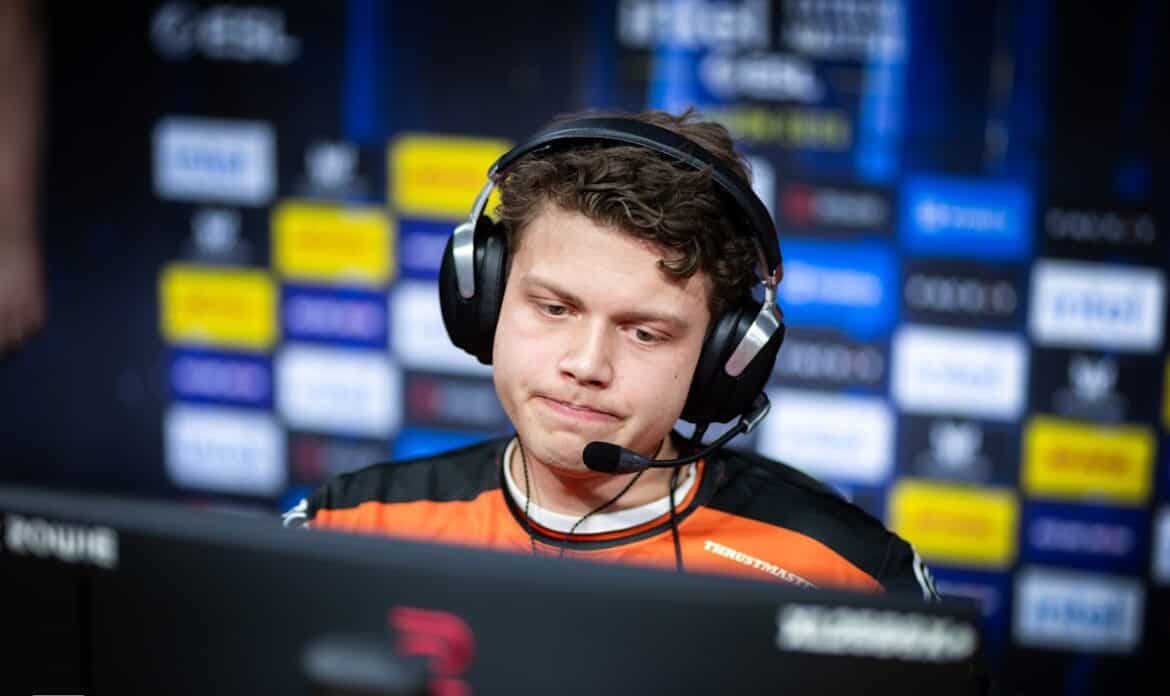 NRG komandası Aleksander br0 Bro-nu ehtiyat heyətə keçirdi
